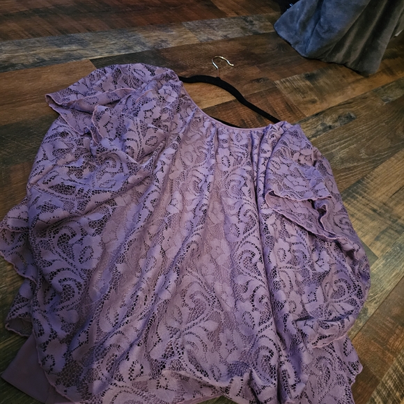 Elegant Lace Purple Nightgown - Picture 3 of 6